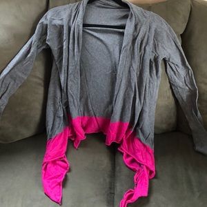 ✨BOGO FREE✨ Size Medium Express Shrug Cardigan